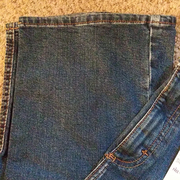 Men's Wrangler Jeans - Picture 3 of 5